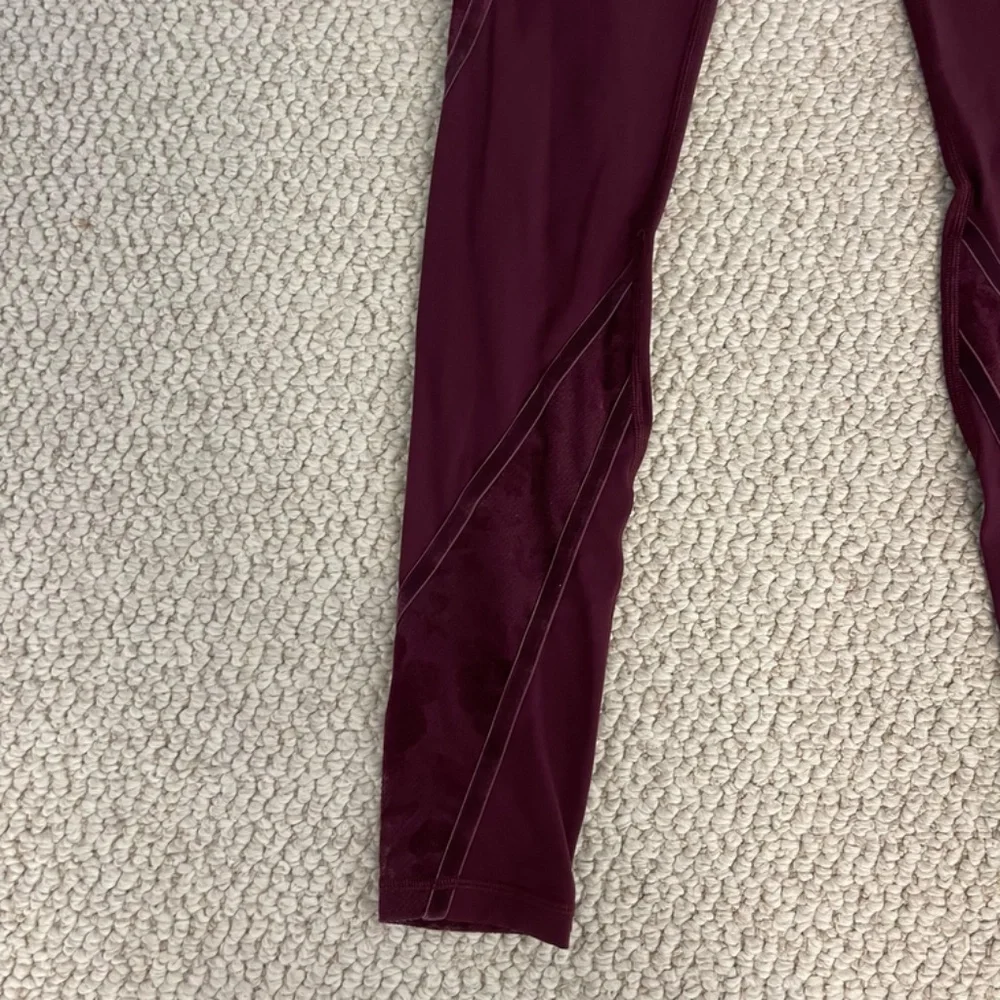 Lululemon Wunder Under High-Rise Tight Flocked 28" in Dark Adobe/Floral - Size 6 - Picture 7 of 14